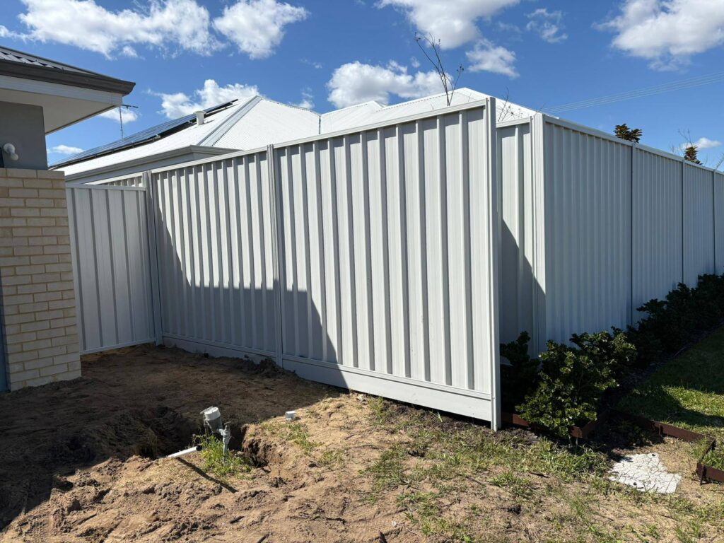 local fencing contractor Perth